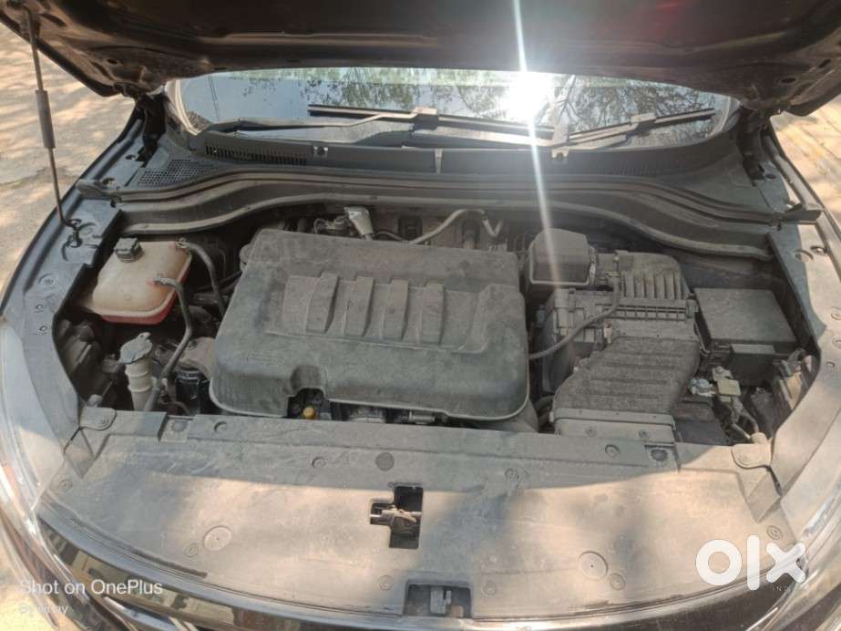 Mahindra Xuv700 2.2 Ax 5 Diesel At 7 Str, 2022, Diesel