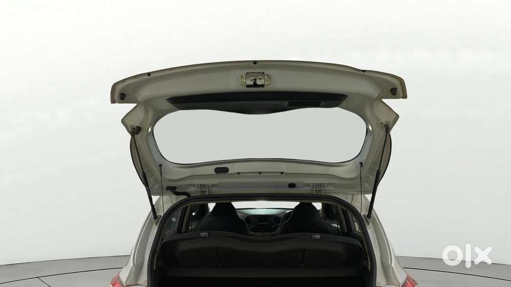Hyundai Grand I10 2013-2016 At Sportz, 2014, Petrol