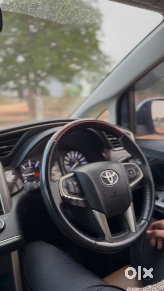 Toyota Innova Crysta 2016