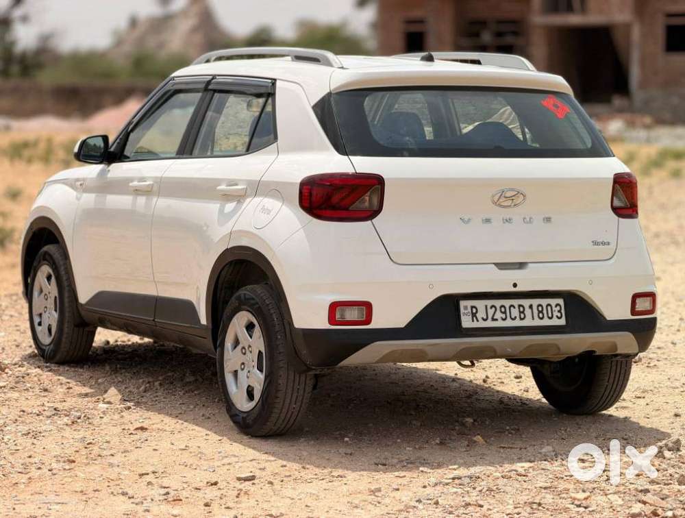 Hyundai Venue S Turbo, 2020, Petrol