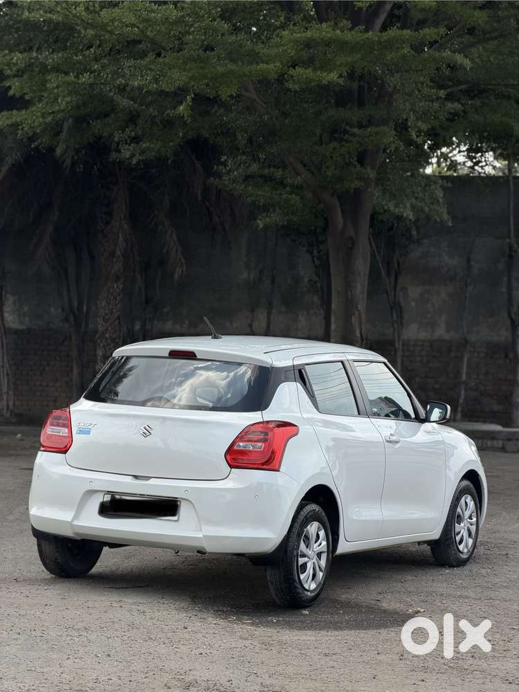 Maruti Suzuki Swift Vxi Optional, 2021, Petrol