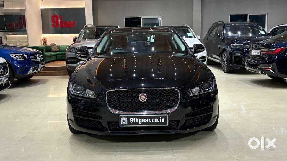 Jaguar Xe Portfolio, 2017, Petrol