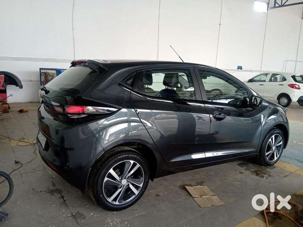 Tata Altroz 2021 Petrol 11600 Km Driven Well Maintained