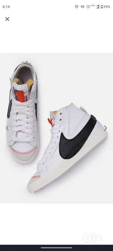 Cheap sales white nikes