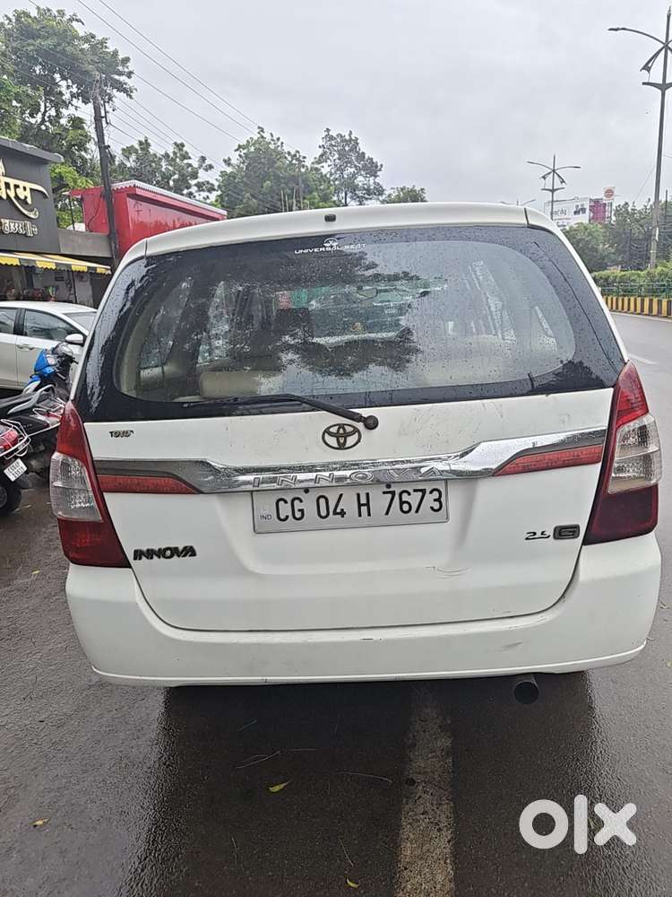 Toyota Innova 2.5 V Diesel 8-seater, 2006, Diesel