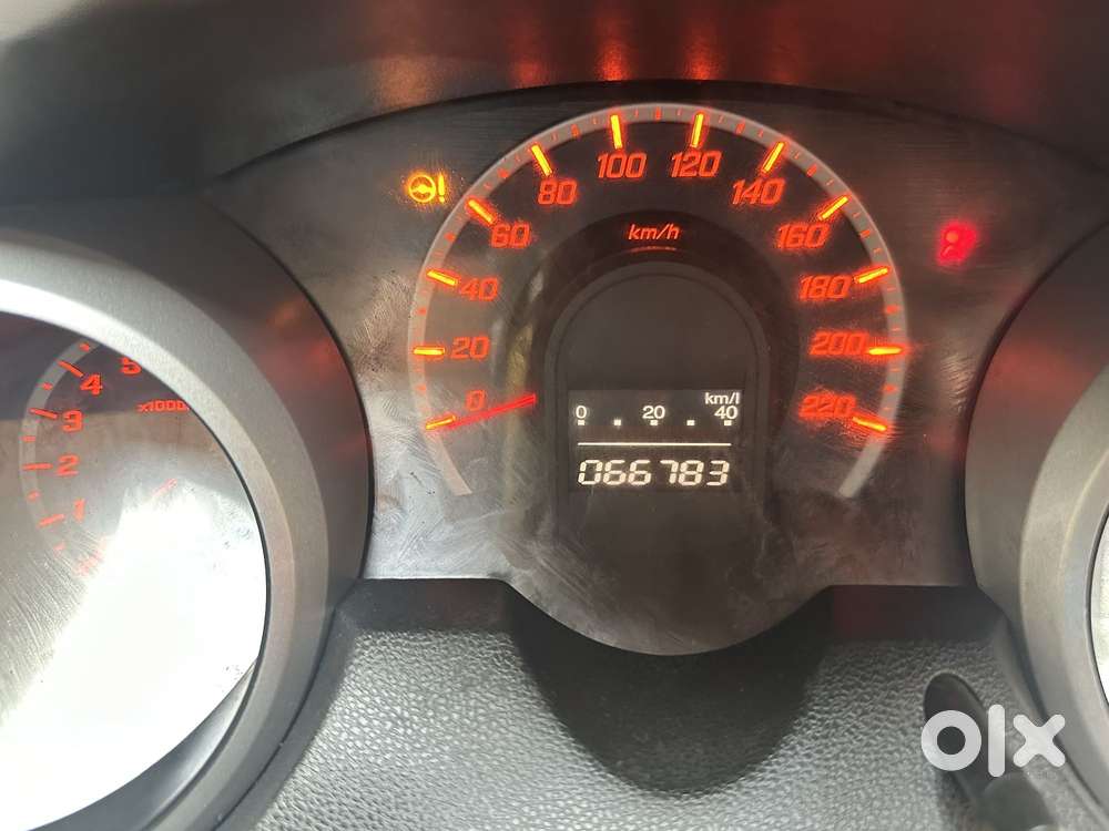 Honda Jazz 1.2 V I Vtec Privilege, 2010, Petrol