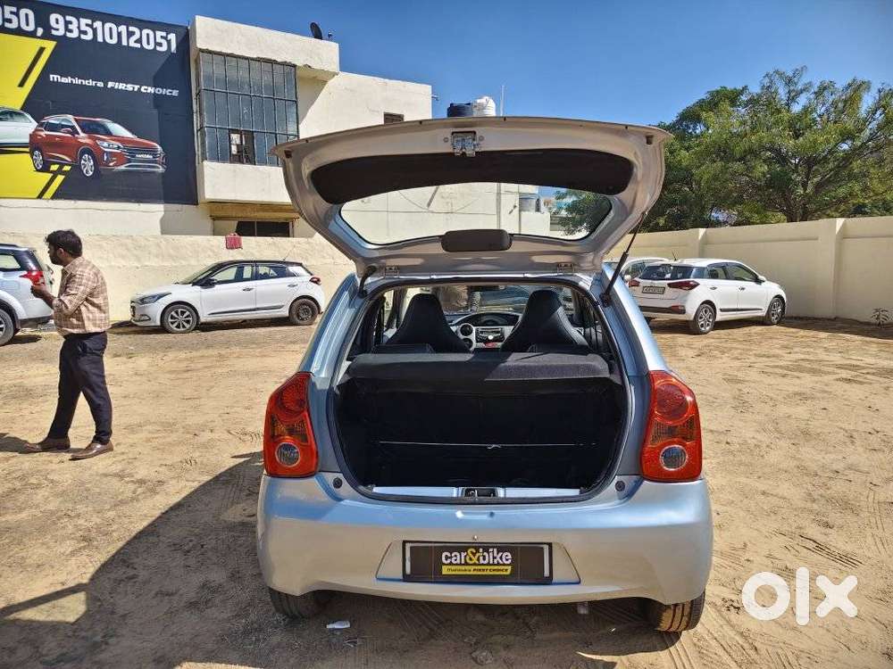 Toyota Etios Liva 2011-2012 G, 2011, Petrol