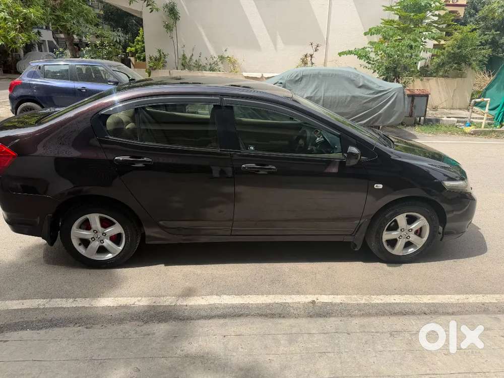Honda City Petrol Manual 3rd 2013 smt well maintained insurance valid