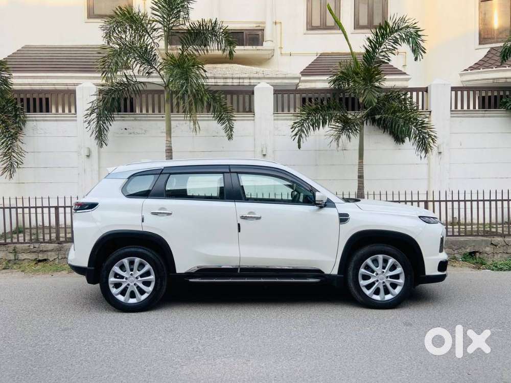 Maruti Suzuki Grand Vitara 1.5 Delta Smart Hybrid At, 2025, Petrol