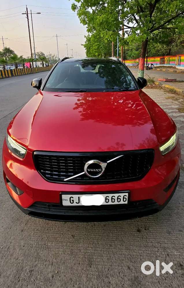 Volvo Xc40 2018 Model Brand New Car Diesel 4x4 ( R - Design )