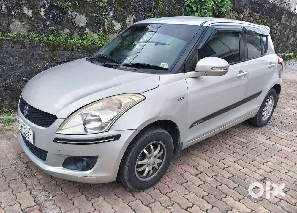 Maruti Suzuki Swift Vxi + Manual, 2012, Petrol