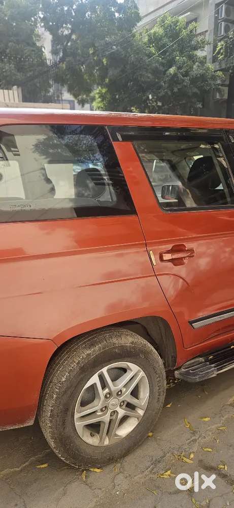 Tuv300 Plus Top Variant