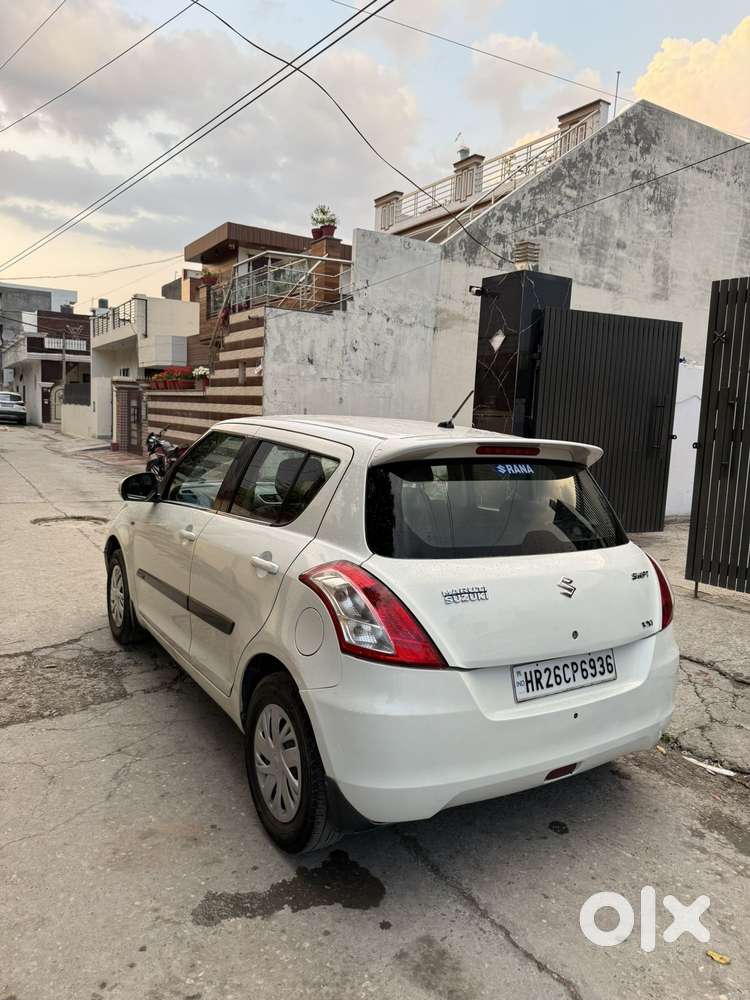 Maruti Suzuki Swift Vxi Optional, 2015, Petrol