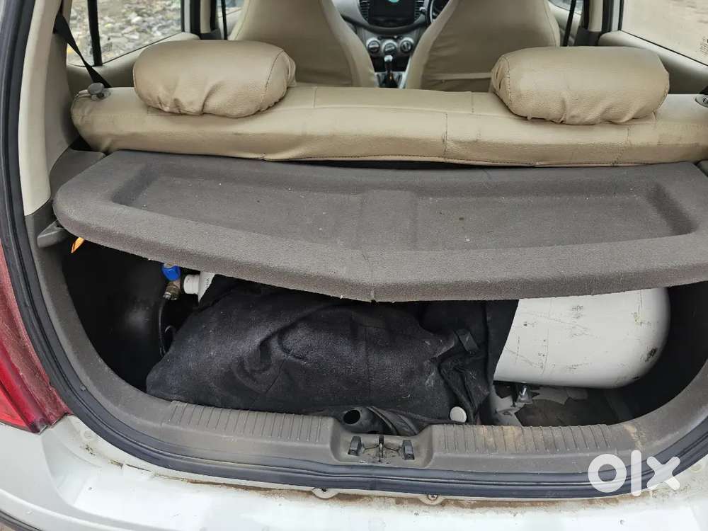 Hyundai I10 Sportz 2013 Variant
