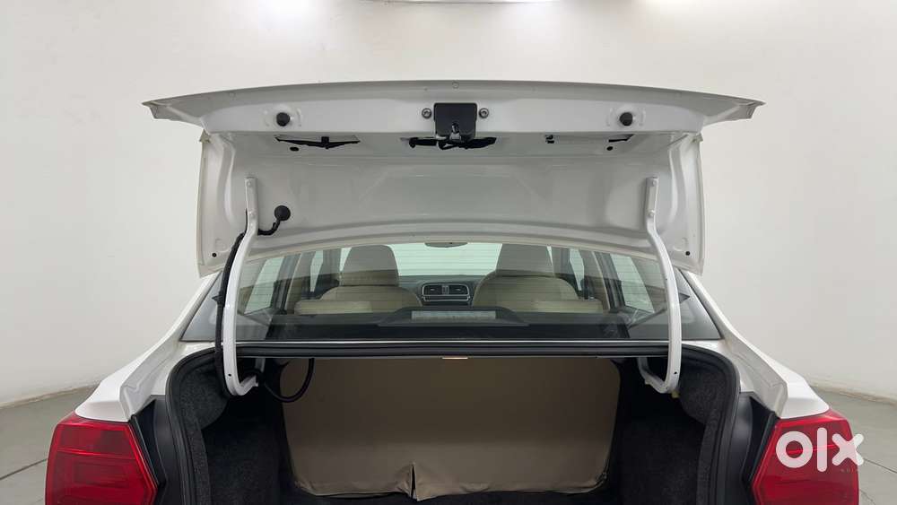 Volkswagen Ameo 1.2 Mpi Highline 16 Alloy, 2017, Petrol