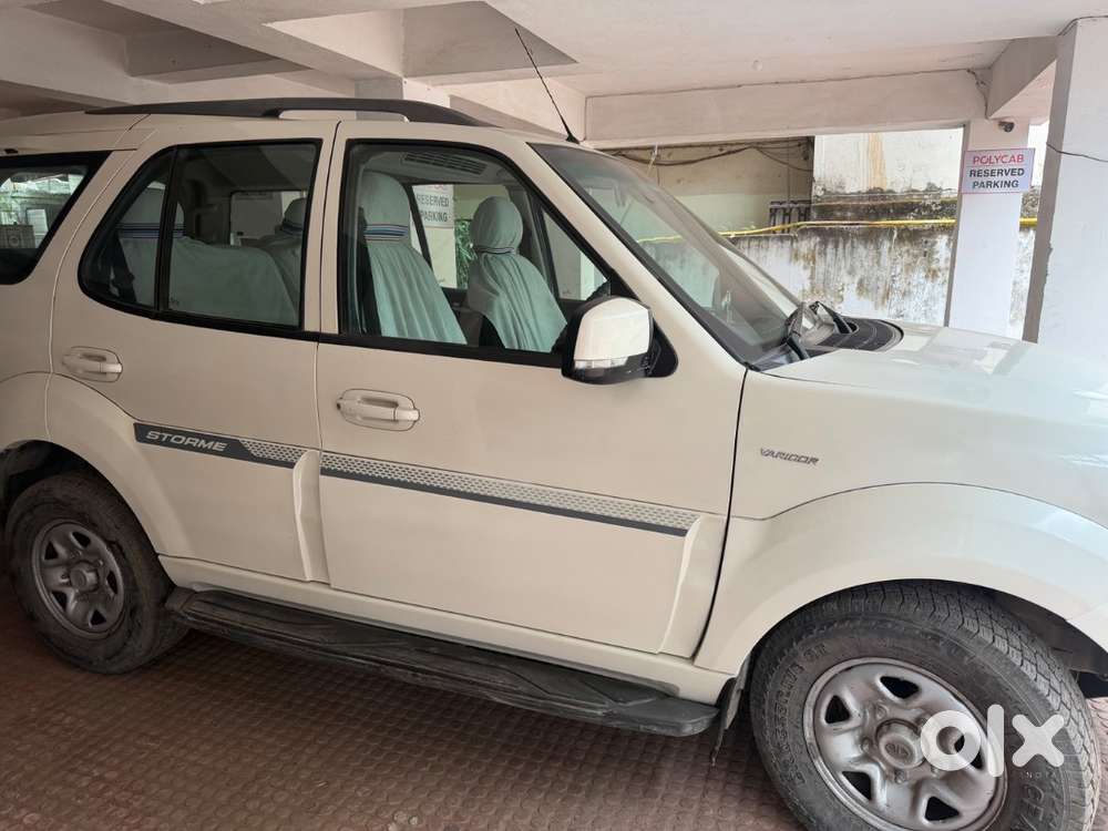 Car Bahut Ache Condition Mein Hai