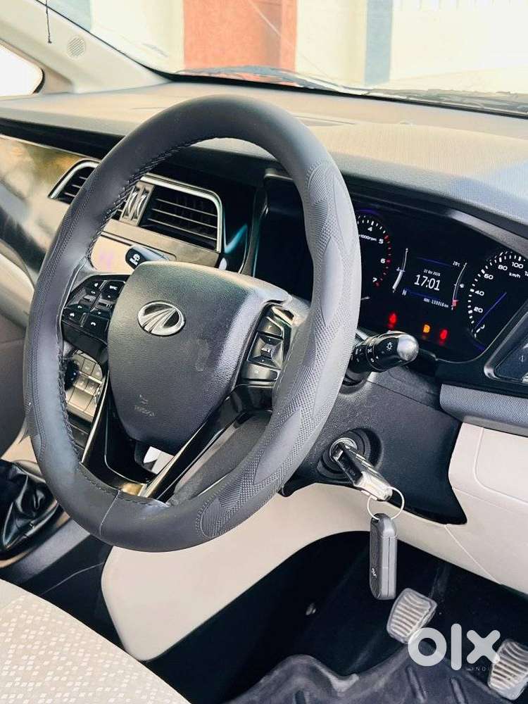 Mahindra Marazzo M6, 2019, Diesel