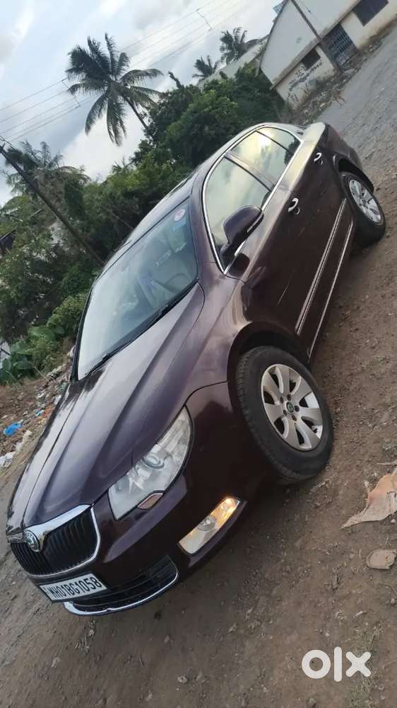 Skoda Superb 2013 Petrol 950000 Km Driven