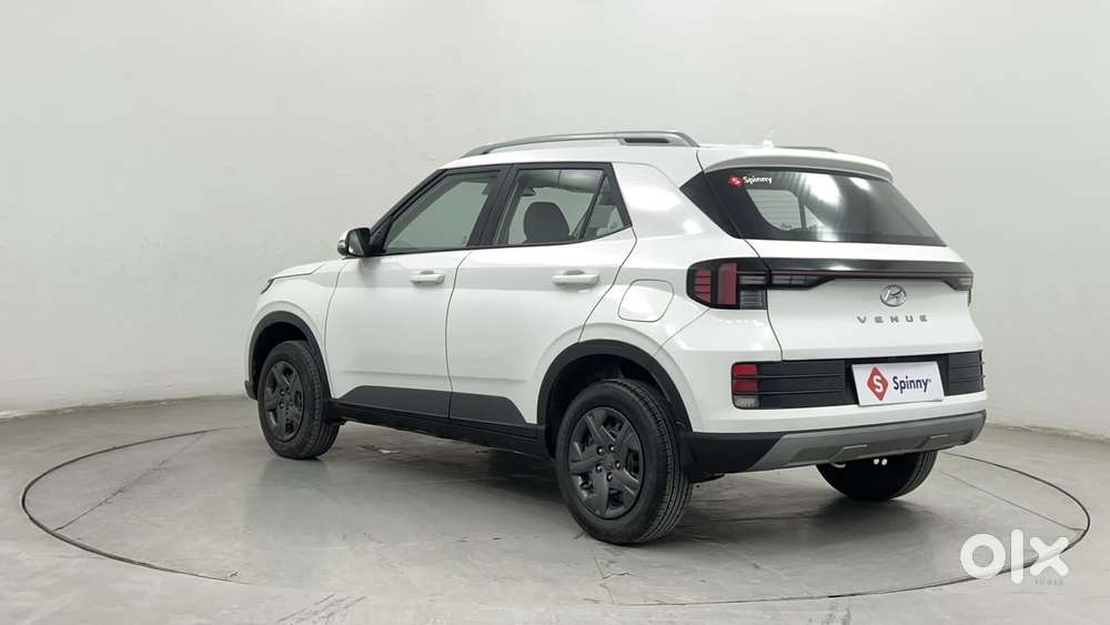 Hyundai Venue 1.2 S (o), 2023, Petrol