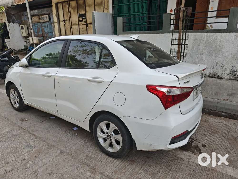 Hyundai Xcent + Cng