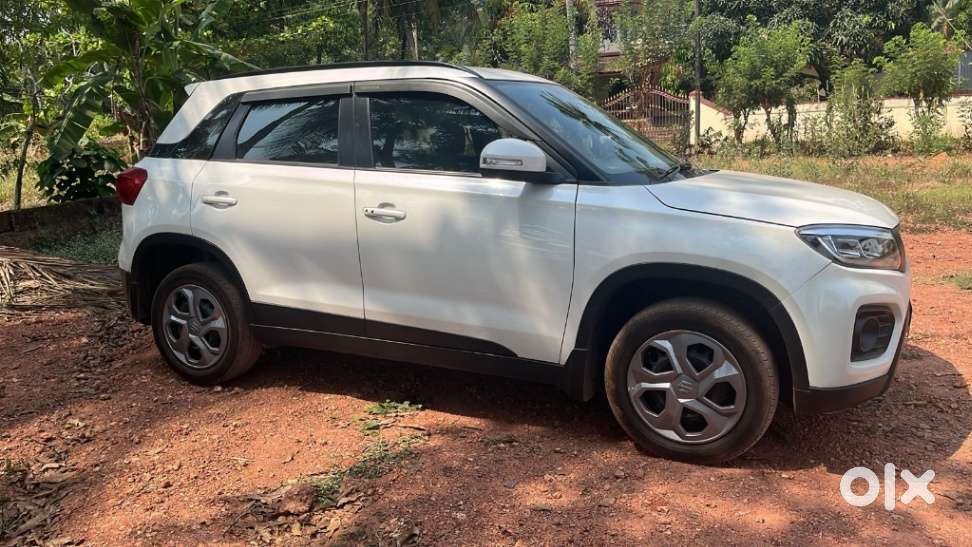 Maruti Suzuki Brezza Vxi At, 2022, Petrol