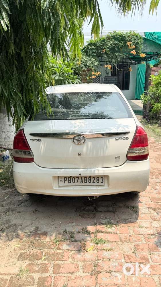 Toyota Etios Manual Petrol 2011