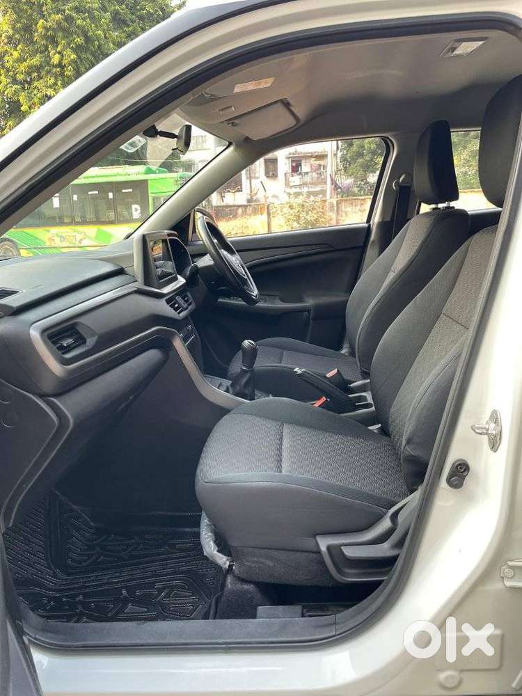 Maruti Suzuki Brezza 1.5 Vxi Smart Hybrid, 2022, Petrol