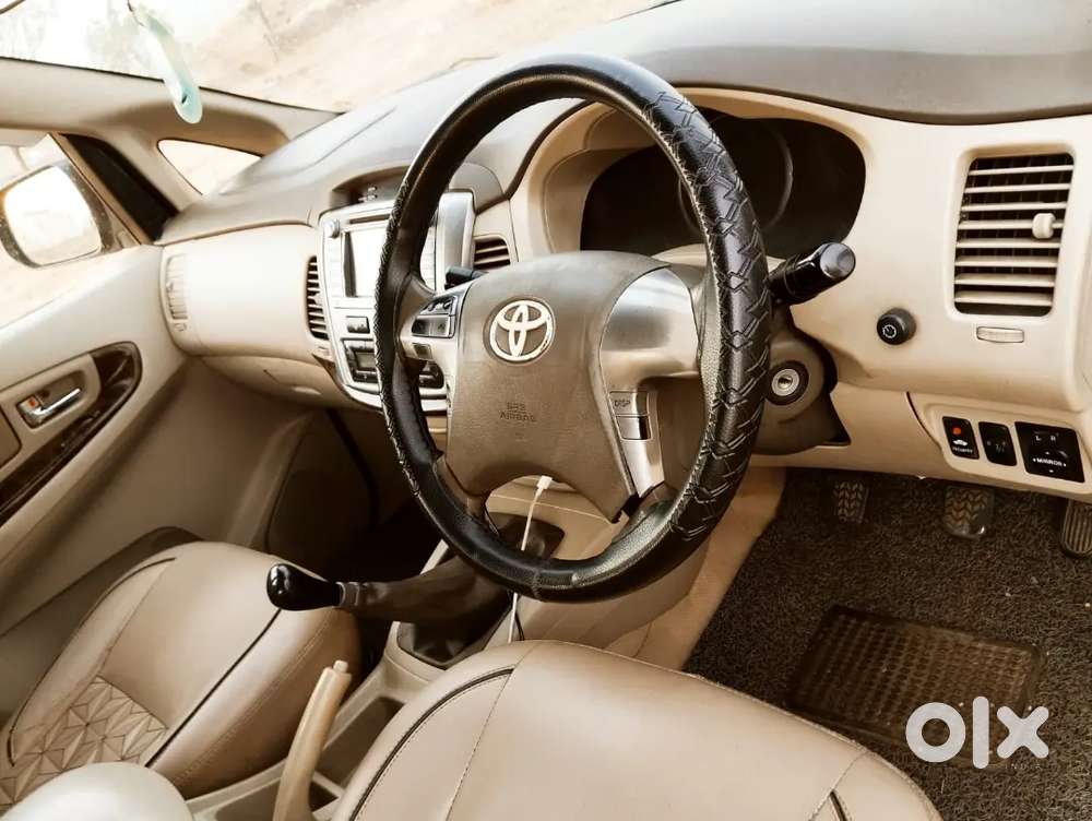 Toyota Innova 2015 Diesel 85000 Km Driven