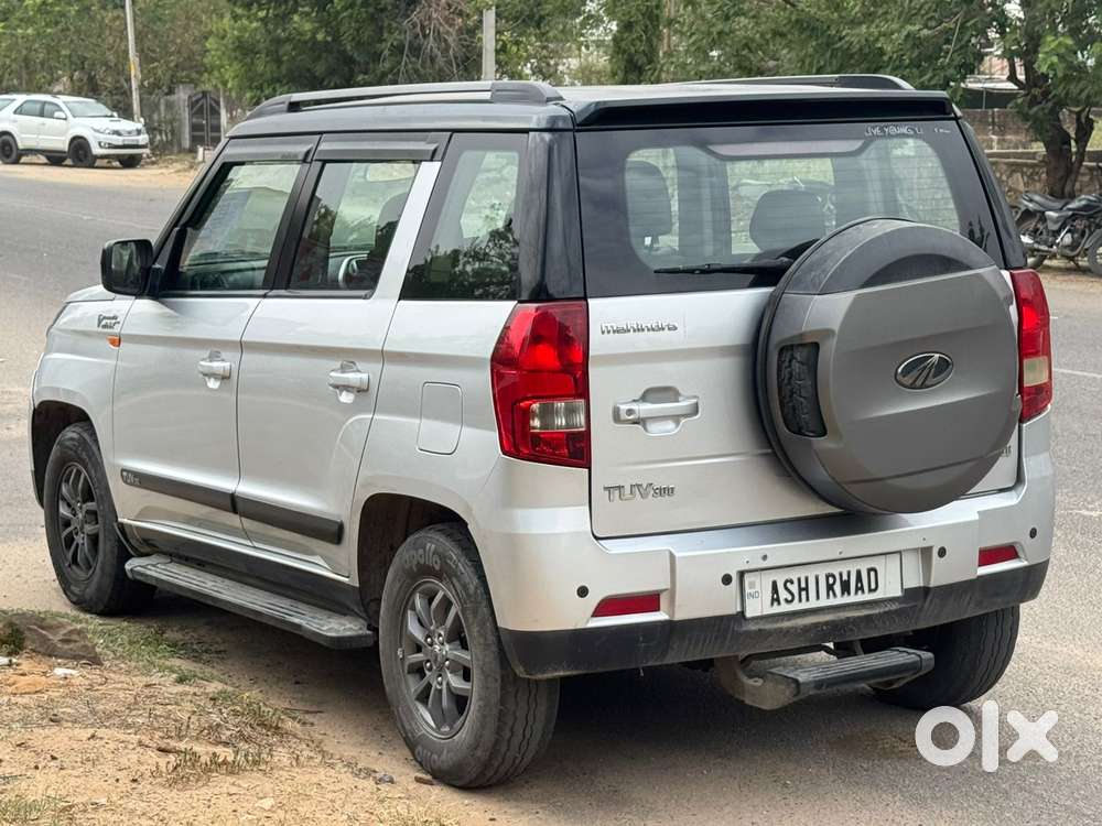 Mahindra Tuv 300 T10 Opt Dual Tone, 2019, Diesel