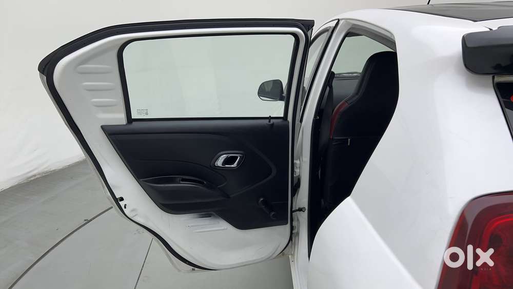 Datsun Redigo 1.0 Limited Edition 2018, 2018, Petrol