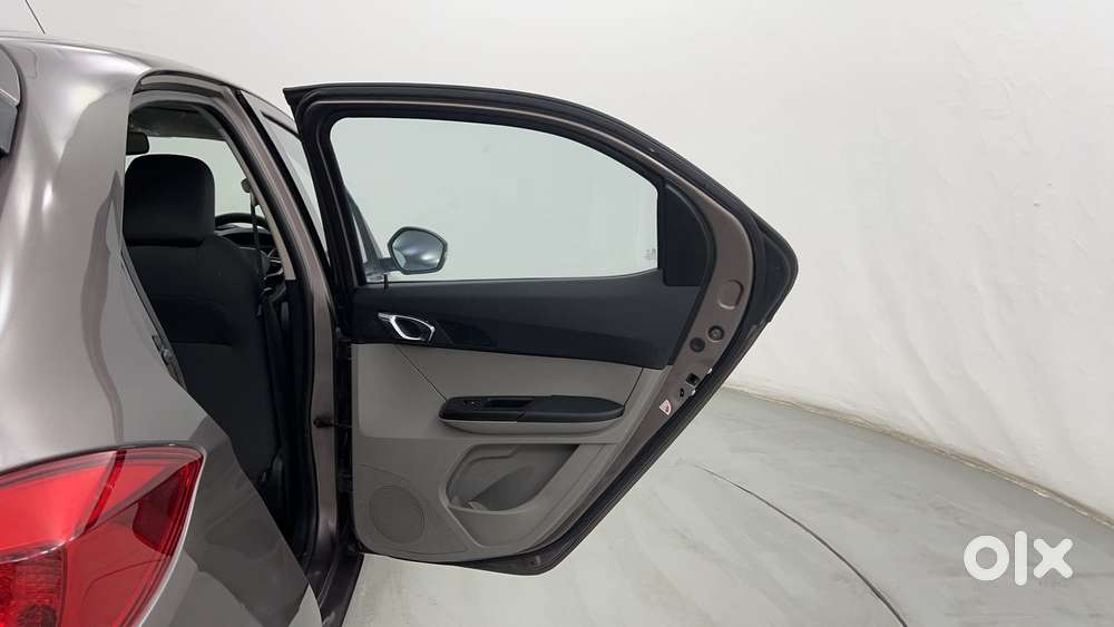 Tata Tiago Xz, 2017, Petrol