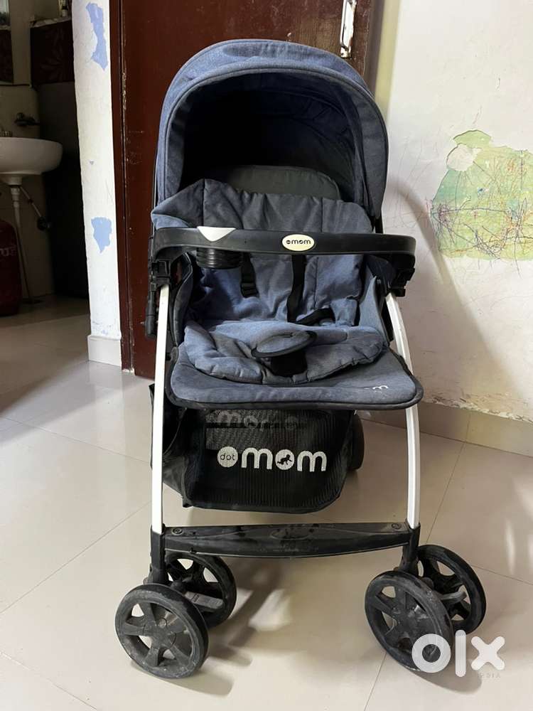 Stroller for kids ( mom brand) with all assecerry