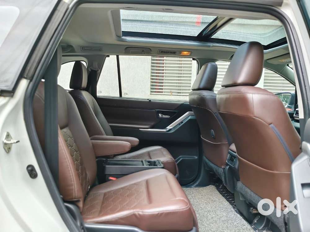 Toyota Innova Hycross 2.0 Zx Hybrid 7 Str, 2023, Petrol