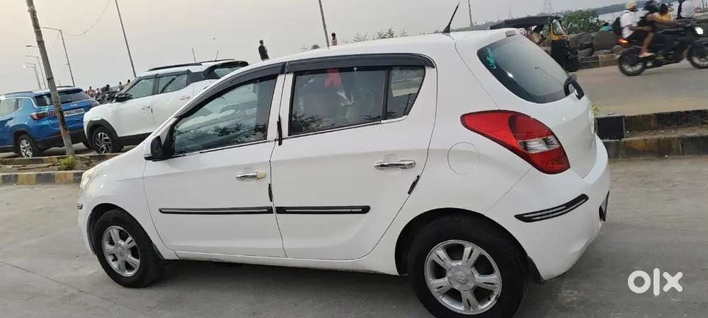 Hyundai I20 Asta Top Model 
2010 Passing Done Till 2030
3rd Owner
