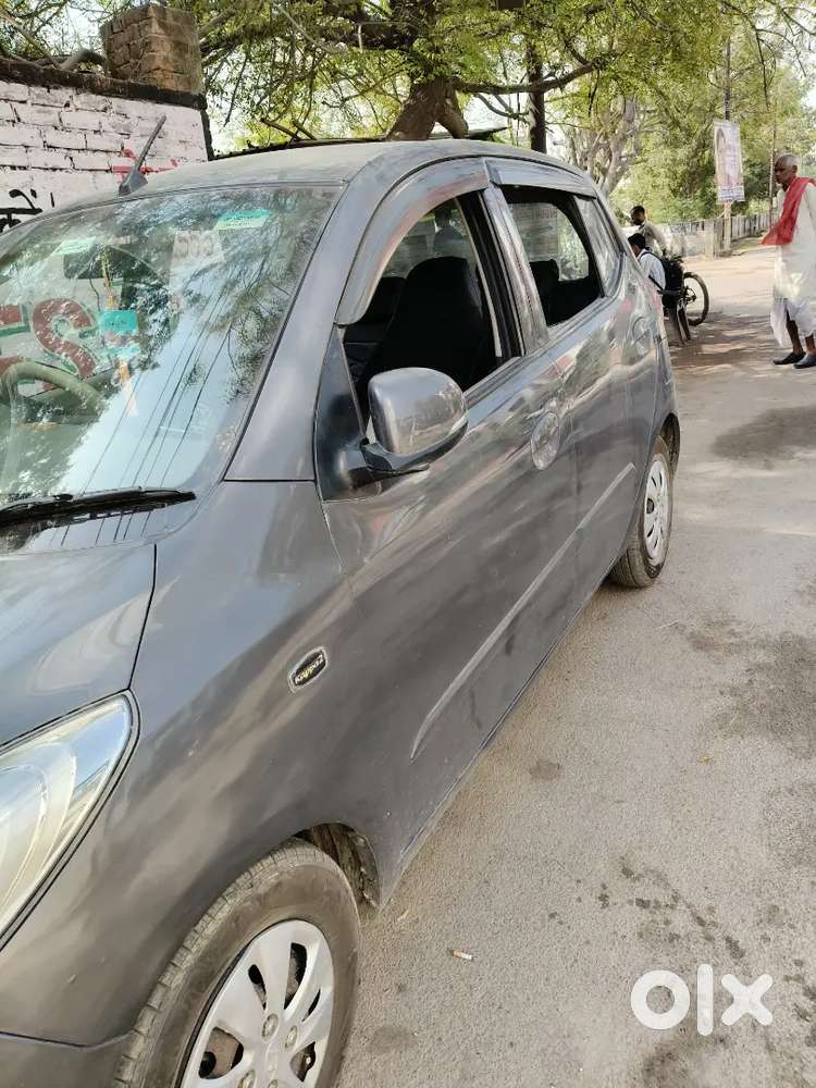Hyundai I10 2011 Petrol 76000 Km Driven