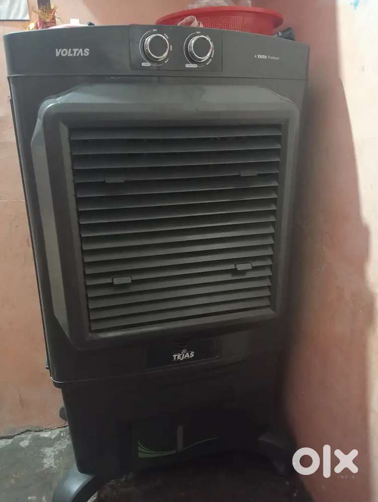 Voltas 1.5 Ton window cooler  in good condition.
