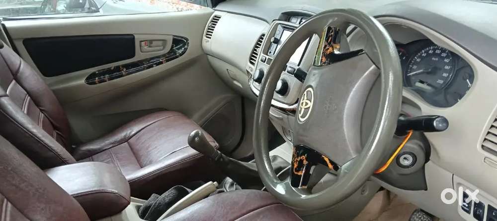 Toyota Innova 2014
