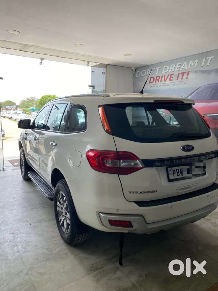 Ford Endeavour 3.2 Titanium At 4x4, 2016, Diesel