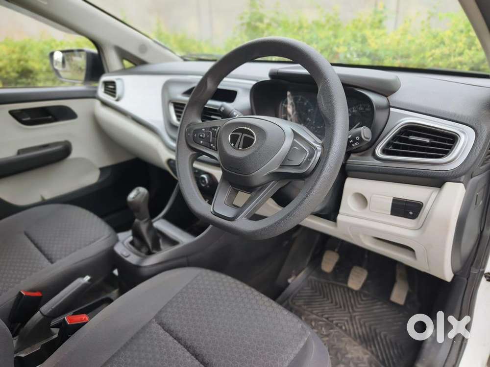 Tata Altroz 2024 Petrol 7347 Km Driven
