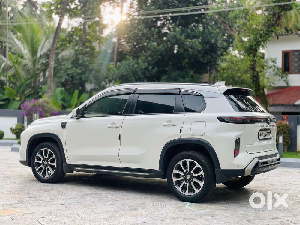 Maruti Suzuki Grand Vitara 2.4 At, 2023, Petrol