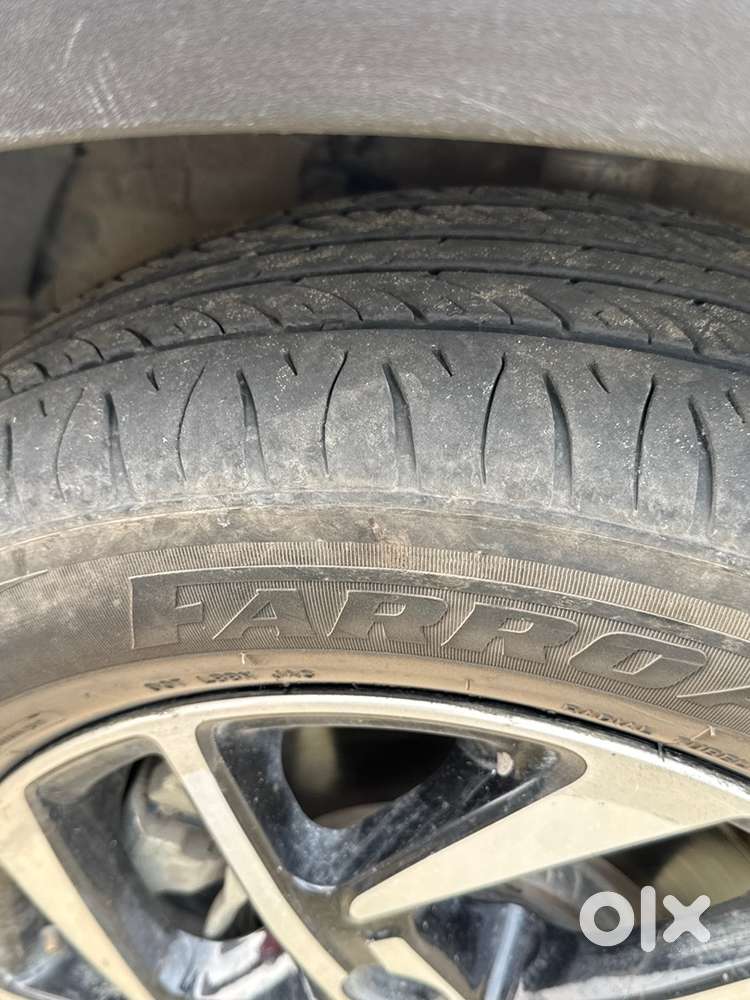 Mahindra Xuv400 Ev 2024 Electric Well Maintained