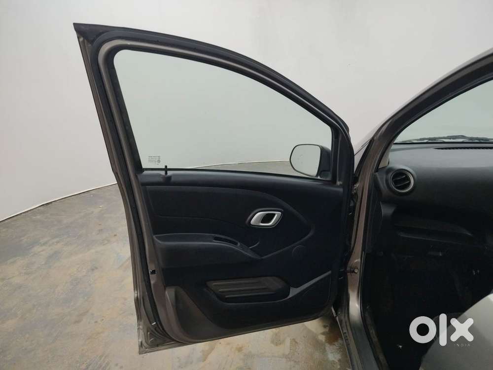 Datsun Redigo T Option, 2017, Petrol