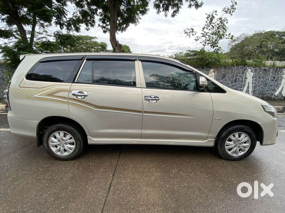 Toyota Innova 2004-2011 2.5 V Diesel 8-seater, 2011, Diesel