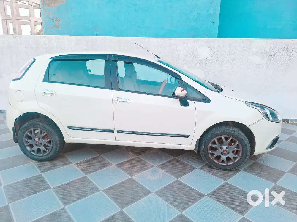 Fiat Punto 2015 Diesel 91205 Km Driven