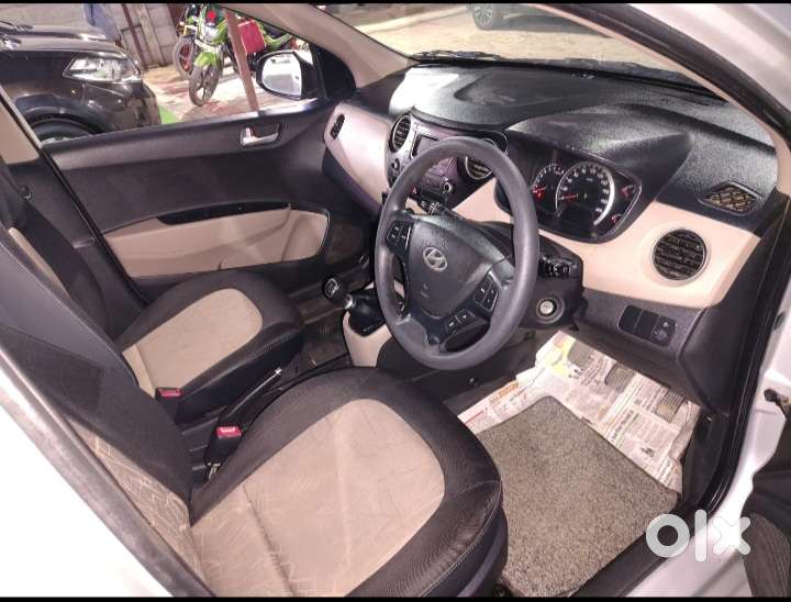 Hyundai Grand I10 Sportz, 2016, Petrol