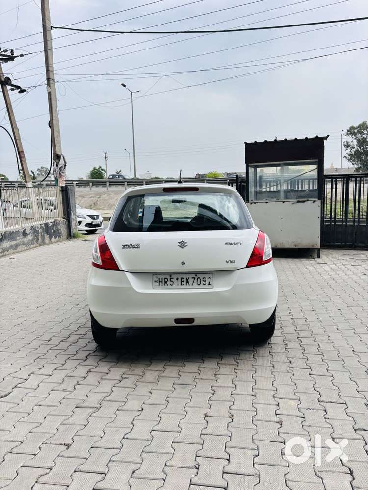 Maruti Suzuki Swift 1.2 Vxi (o), 2016, Petrol