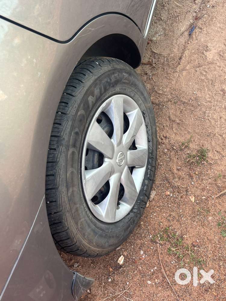 Nissan Sunny Petrol 2011