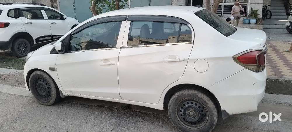 Honda Amaze 2017 Cng & Hybrids 42000 Km Driven