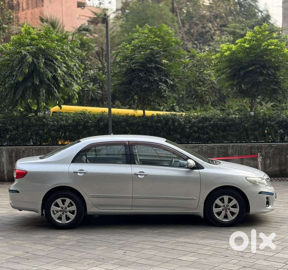 Toyota Corolla Altis 2010-2013 Gl, 2011, Petrol