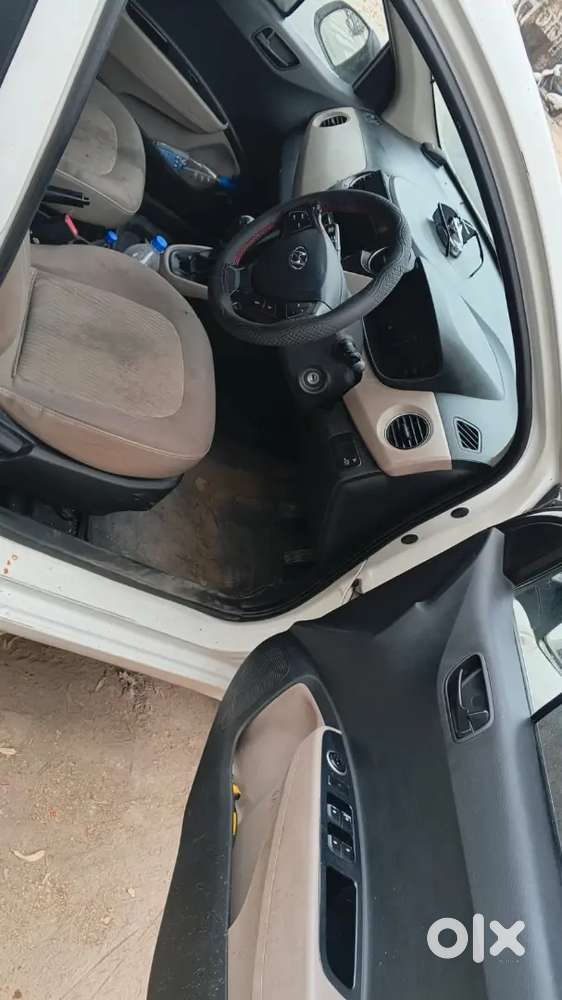 Hyundai Xcent 2017 Deisel Cash Me 1.35 Lakh Loan H 1.40 Ka 7800 K Kist